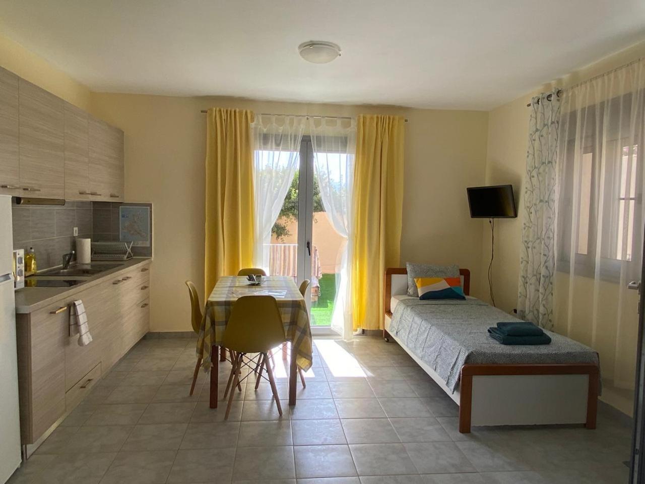 Lotus Sea View Apartments Ліксурі Екстер'єр фото